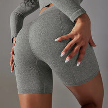 Load image into Gallery viewer, Shorts Hip Up Breathable Stripe
